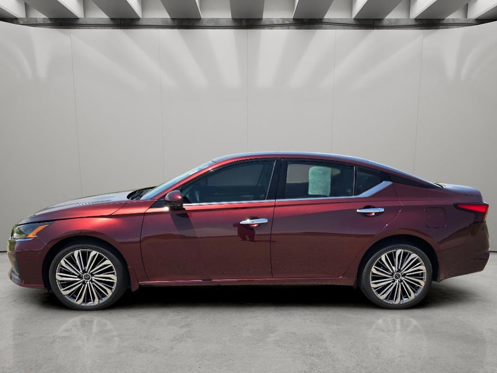 Used 2023 Nissan Altima 2.5 SL AWD/4WD image 2