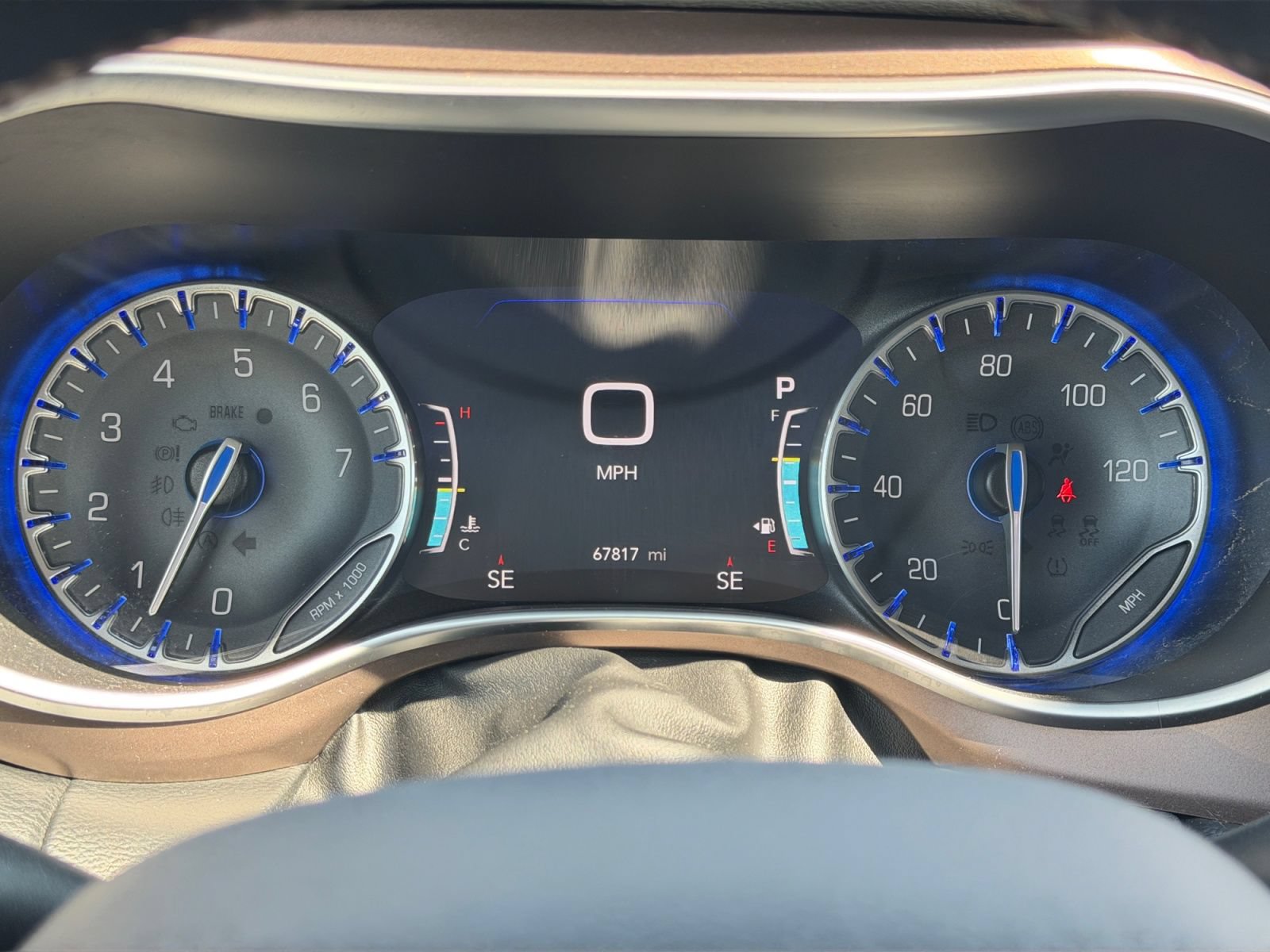 Used 2017 Chrysler Pacifica Touring-L Plus FWD image 38