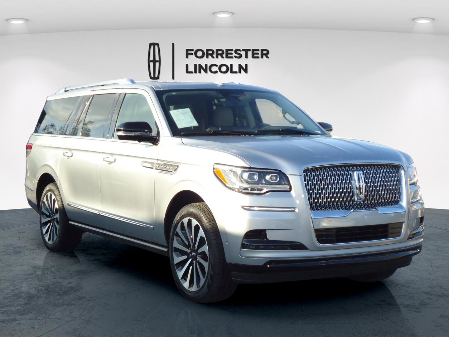 Used 2024 Lincoln Navigator L Reserve video 1