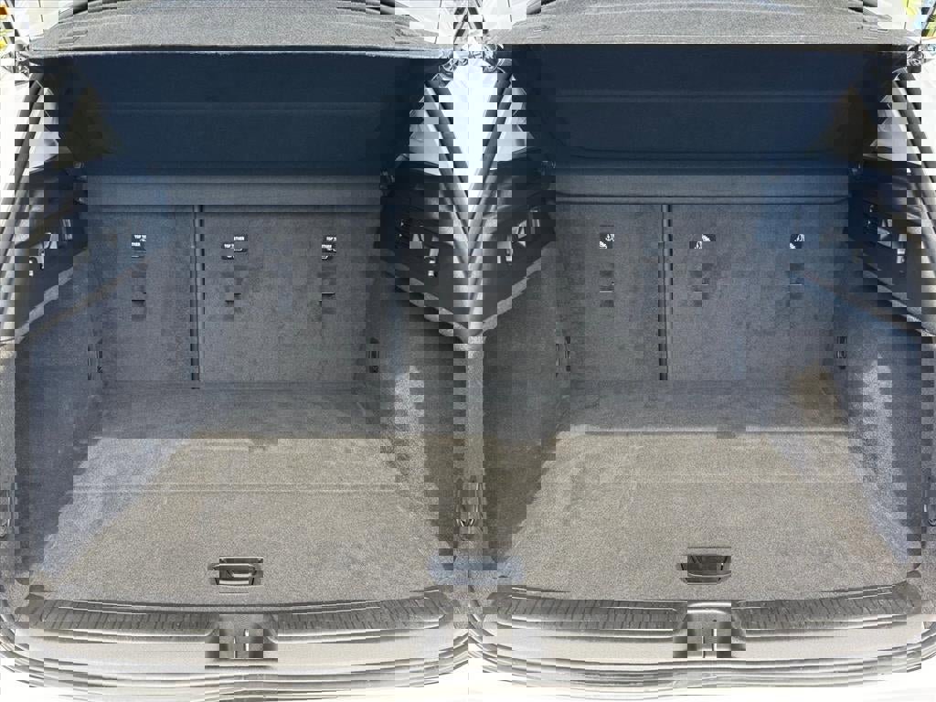 Used 2025 Buick Envision Sport Touring image 4