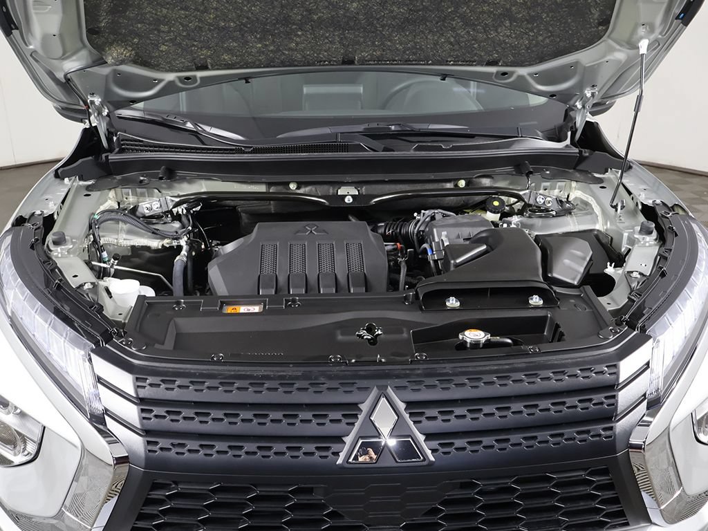 New 2026 Mitsubishi Eclipse Cross LE AWD/4WD image 16