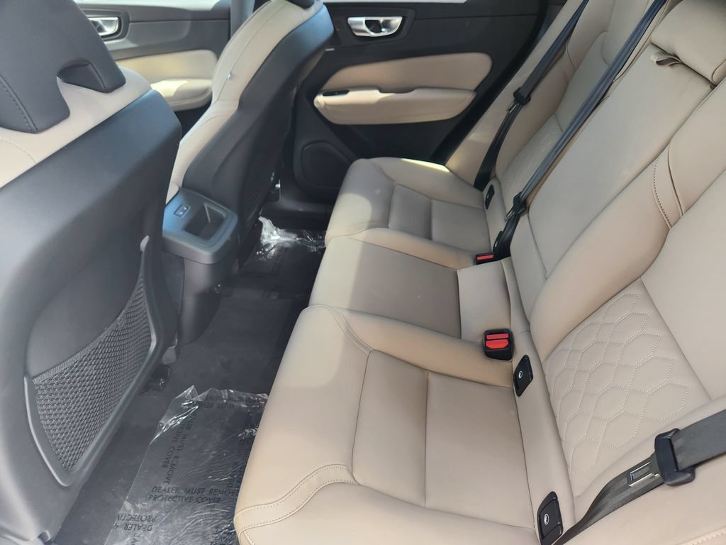 New 2026 Volvo XC60 B5 Plus w/ Protection Package Premier AWD/4WD image 19