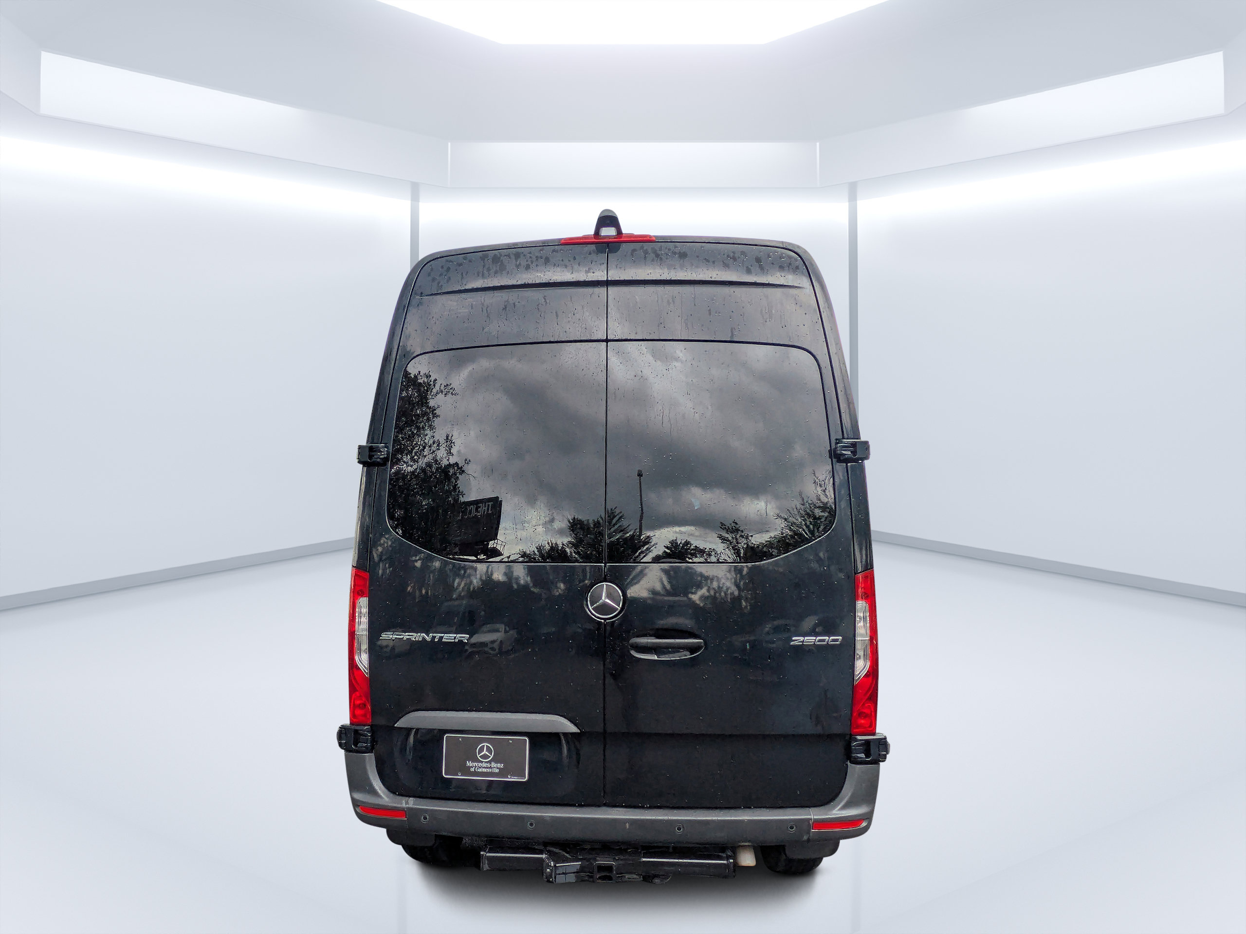 Used 2021 Mercedes-Benz Sprinter 2500 image 4