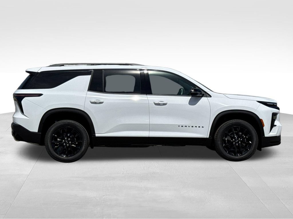 New 2026 Chevrolet Traverse LT w/ Midnight/Sport Edition FWD image 6