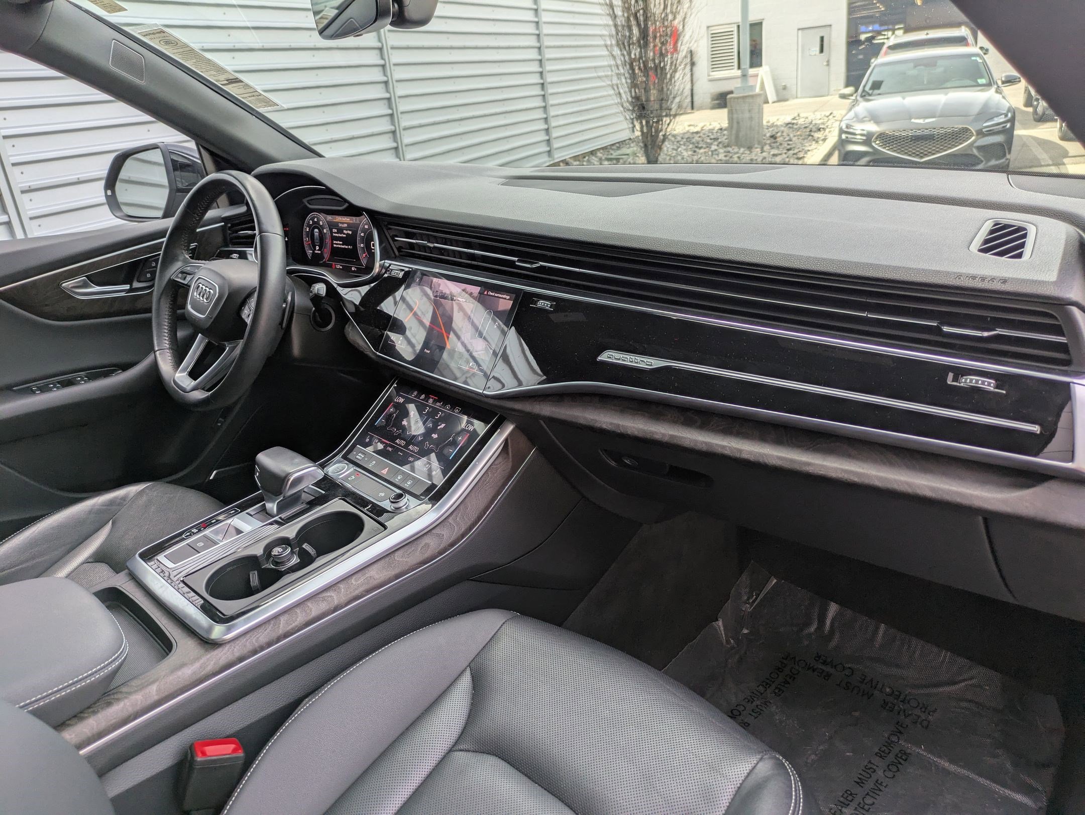Used 2019 Audi Q8 Premium Plus w/ Premium Plus AWD/4WD image 31