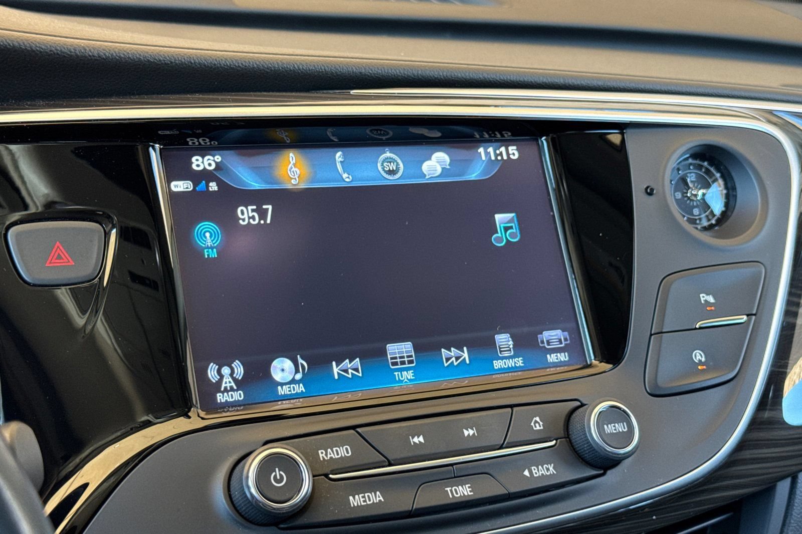 Certified 2020 Buick Envision Essence w/ LPO, Cargo Package FWD image 19