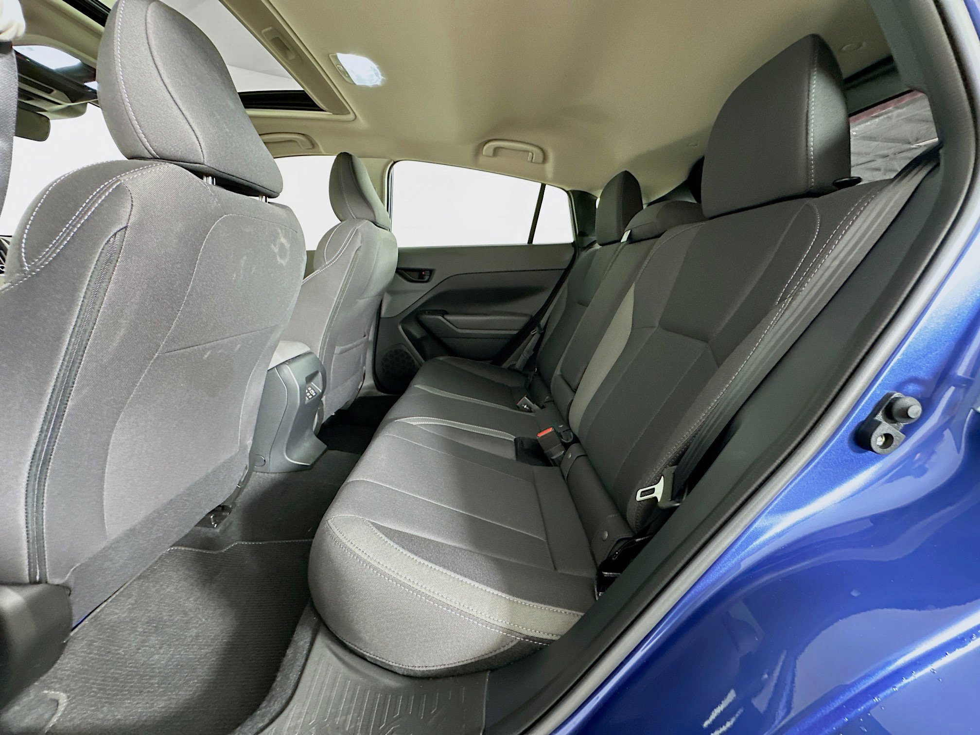 Used 2025 Subaru Crosstrek 2.0i Premium image 28