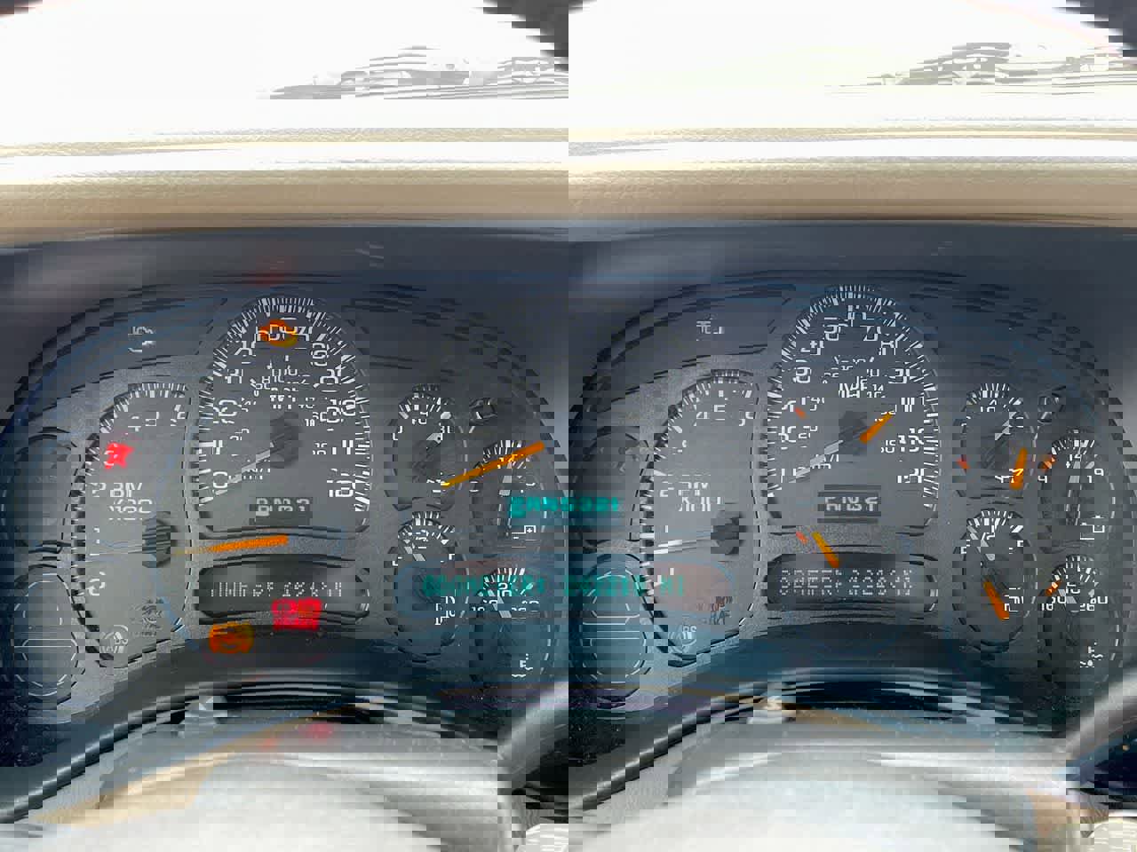 Used 2005 Chevrolet Suburban LT w/ Preferred Equipment Group image 28