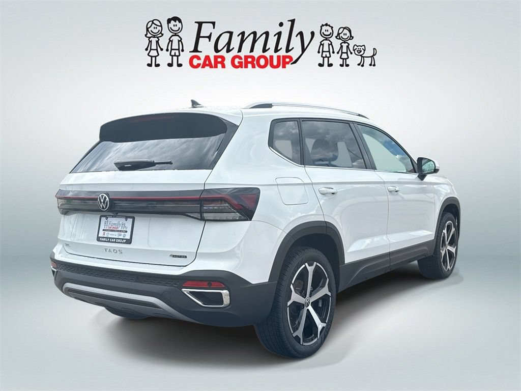 Used 2025 Volkswagen Taos SEL AWD/4WD image 3