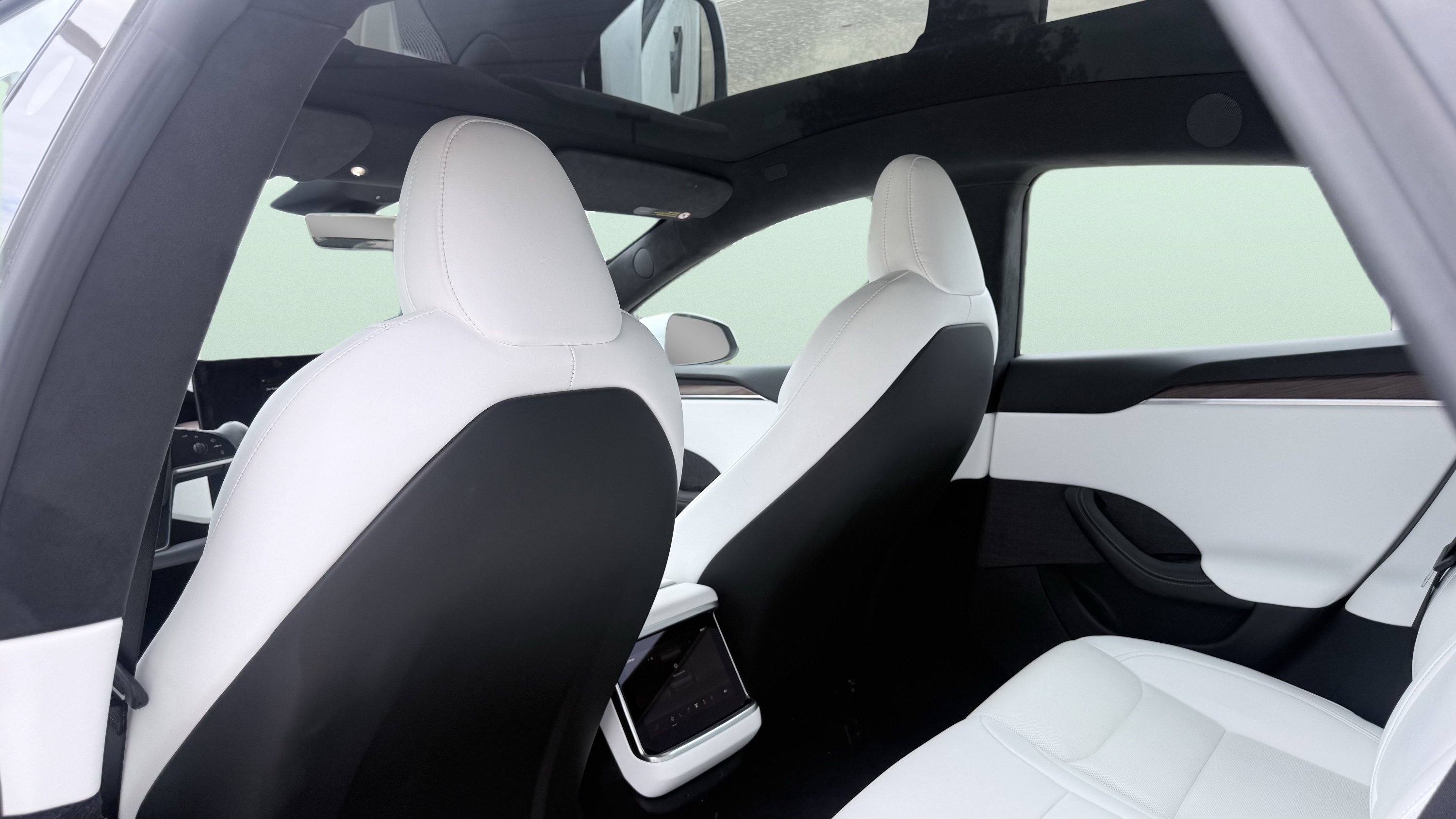 Used 2022 Tesla Model S AWD/4WD image 28