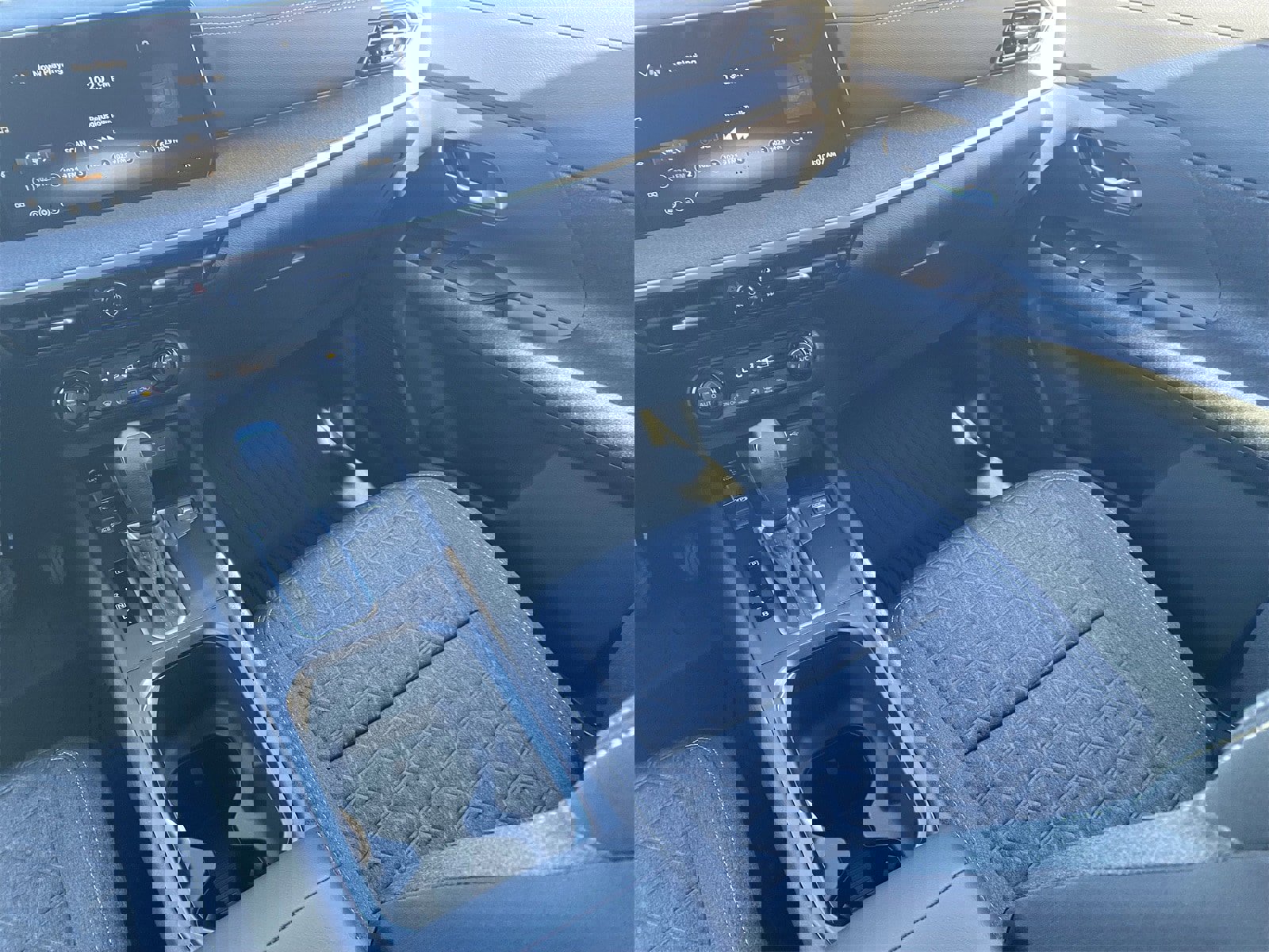 New 2026 Nissan Kicks SV image 17