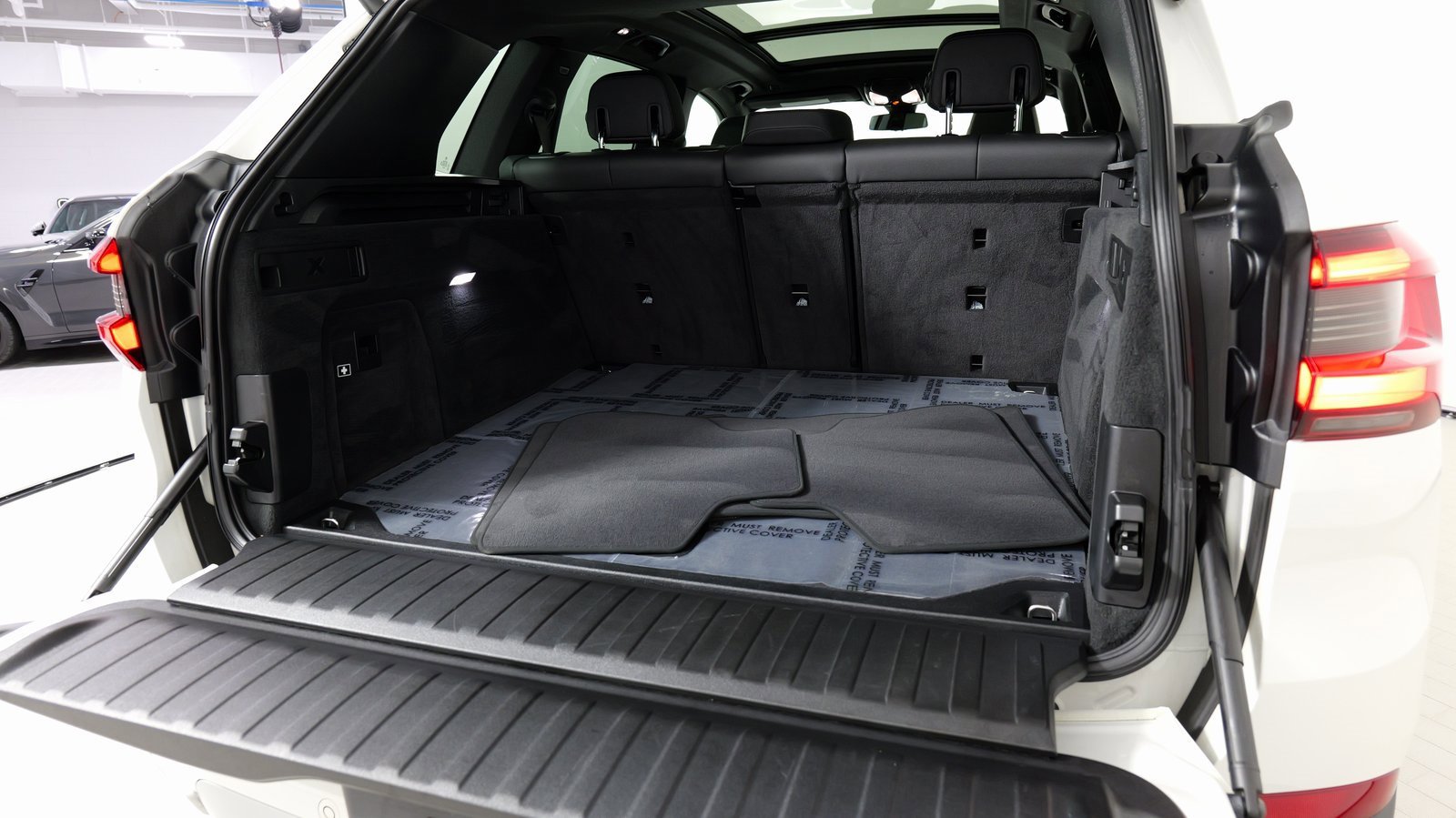 Used 2022 BMW X5 xDrive40i w/ Parking Assistance Package image 63