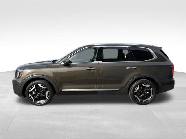 Used 2025 Kia Telluride S FWD image 12