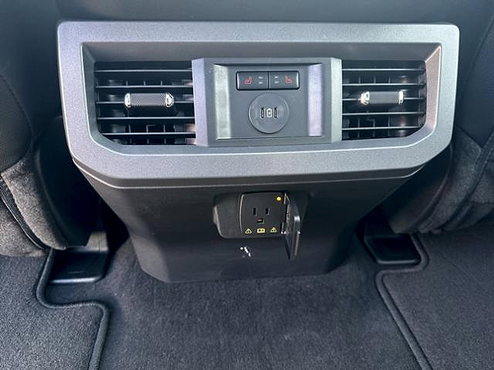 New 2025 Ford F250 Lariat w/ Lariat Ultimate Package image 16