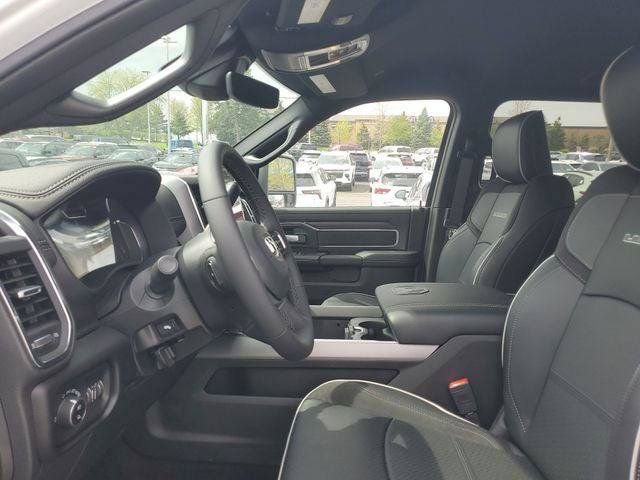 New 2026 RAM 2500 Laramie AWD/4WD image 16