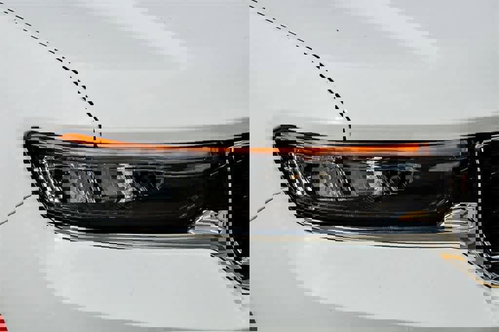 New 2025 Jeep Grand Cherokee Limited w/ Luxury Tech Group II image 8