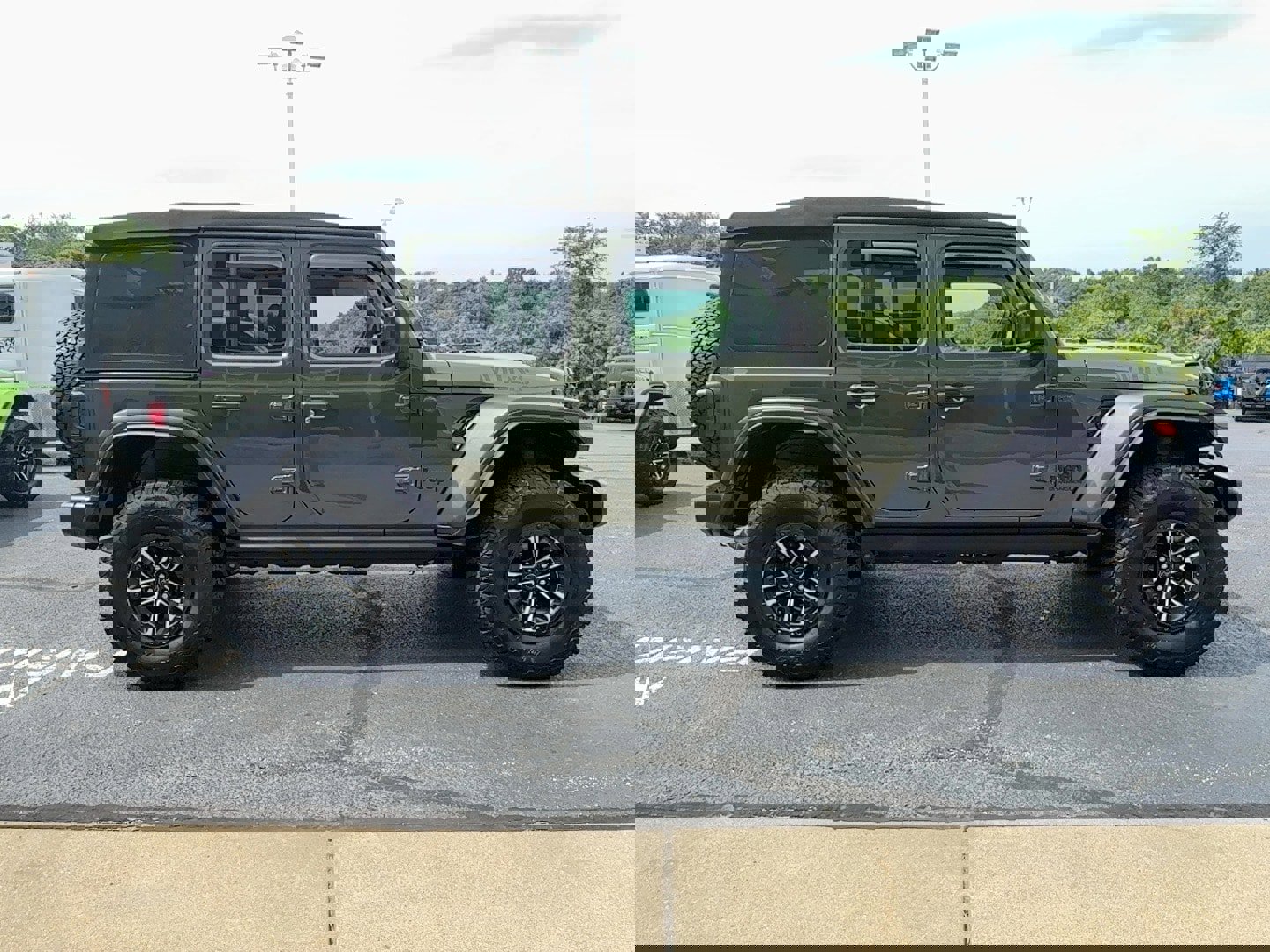 Certified 2024 Jeep Wrangler Willys image 4