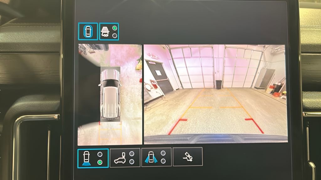 Used 2025 GMC Yukon Denali image 11