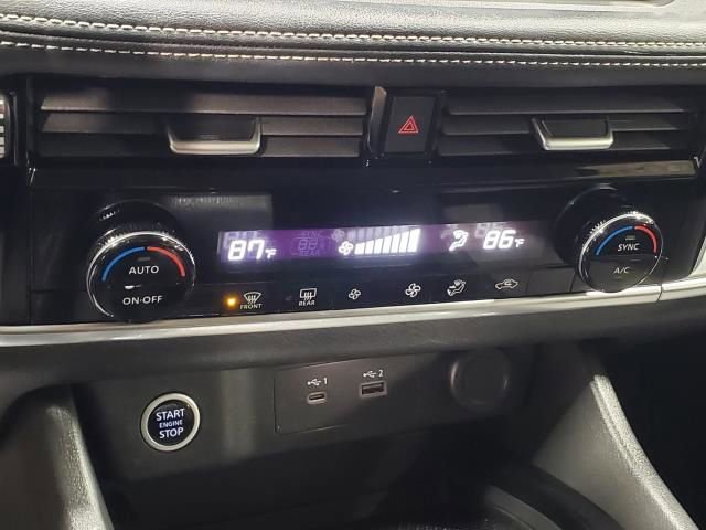 Used 2022 Nissan Rogue SV image 29