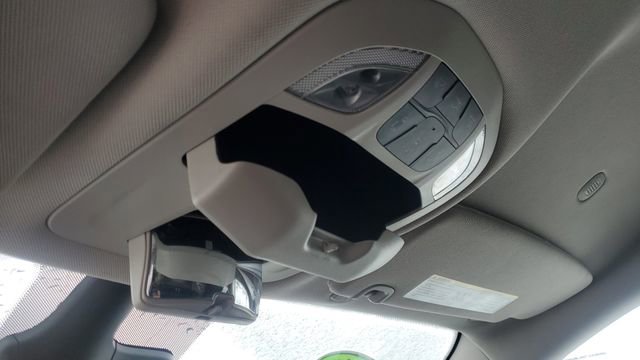 Certified 2024 Chrysler Pacifica Touring-L image 22