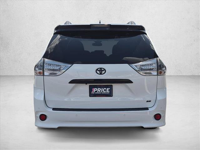Used 2020 Toyota Sienna SE w/ SE Preferred Package FWD image 8