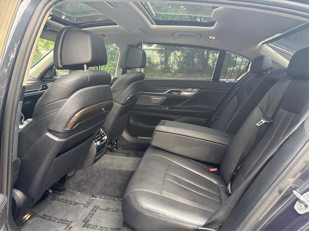 Used 2016 BMW 740i RWD image 10