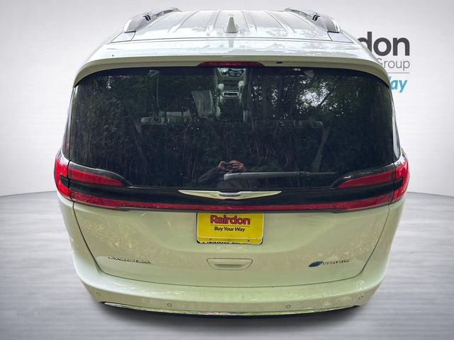 Used 2021 Chrysler Pacifica Touring-L FWD image 6