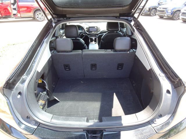 Used 2016 Chevrolet Volt Premier w/ Driver Confidence Package FWD image 17