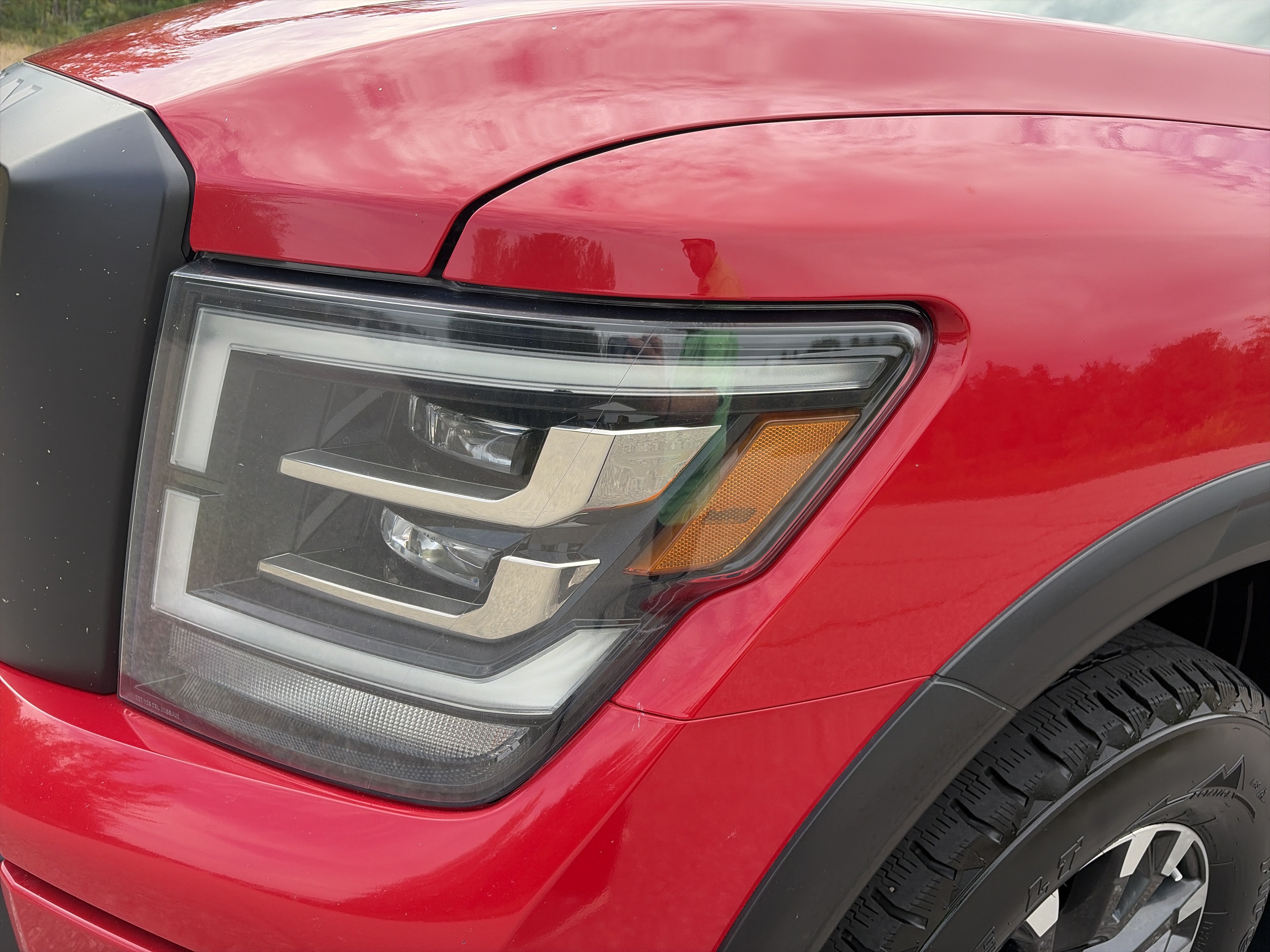 Used 2021 Nissan Titan PRO-4X w/ Pro-4x Convenience Package AWD/4WD image 12