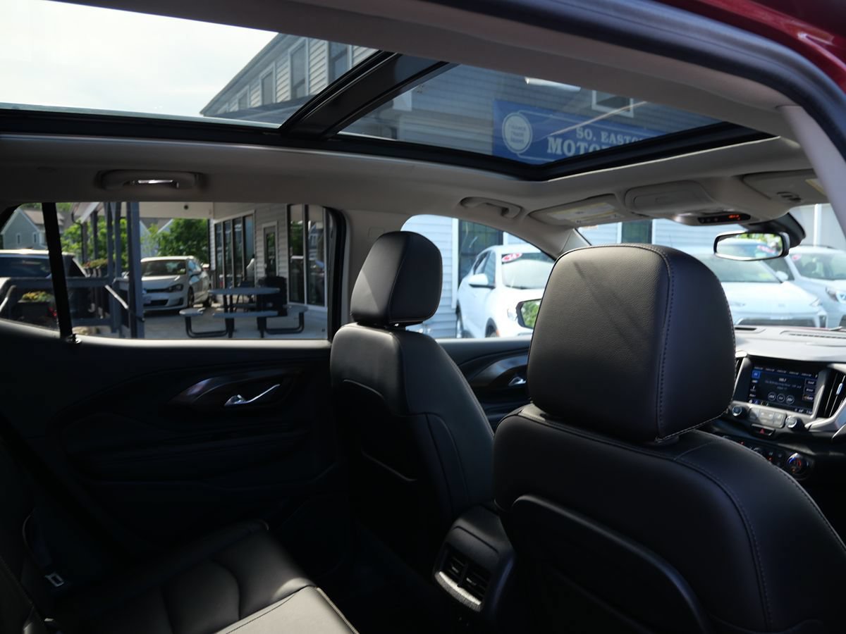Used 2018 GMC Terrain Denali w/ Advanced Safety Package AWD/4WD image 24