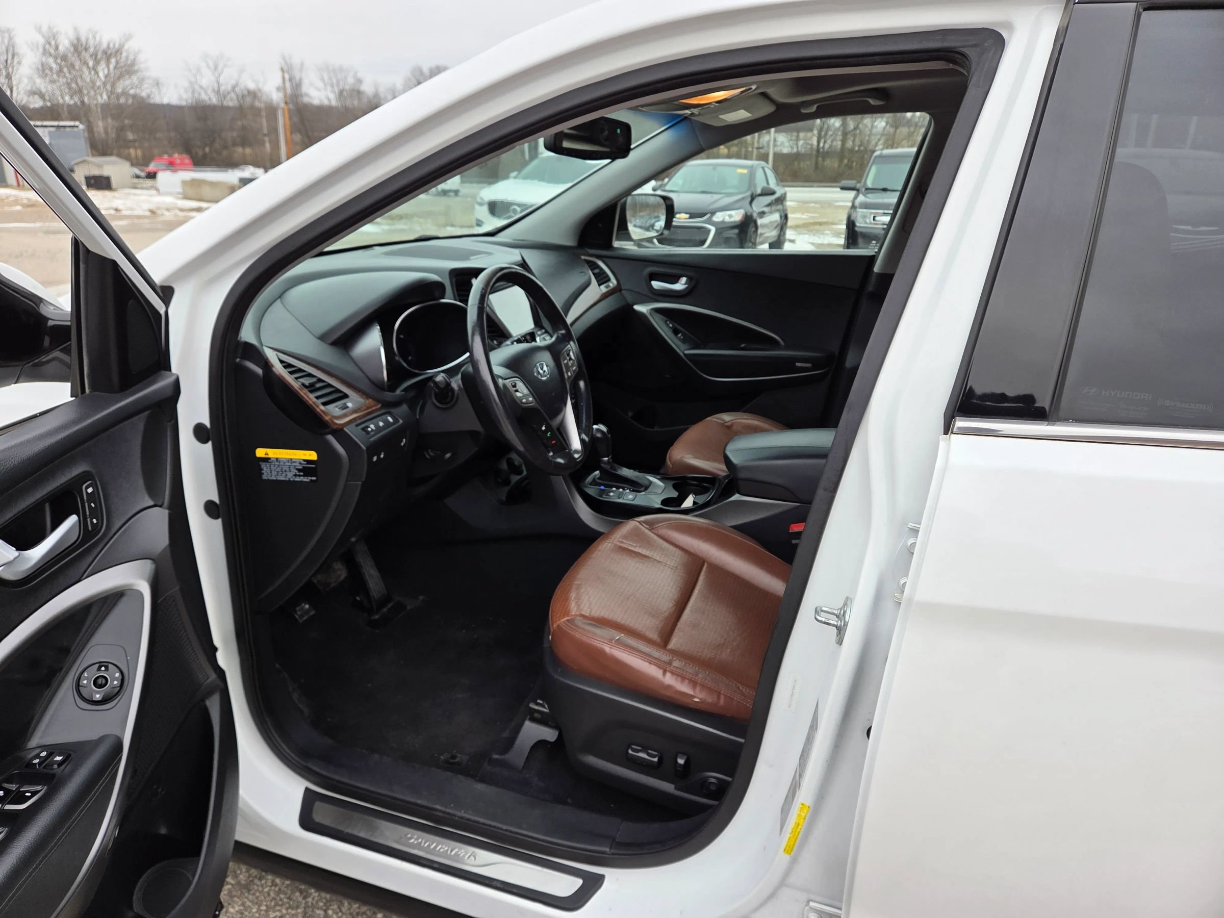 Used 2014 Hyundai Santa Fe Sport 2.0T w/ Technology Package 05 FWD image 11