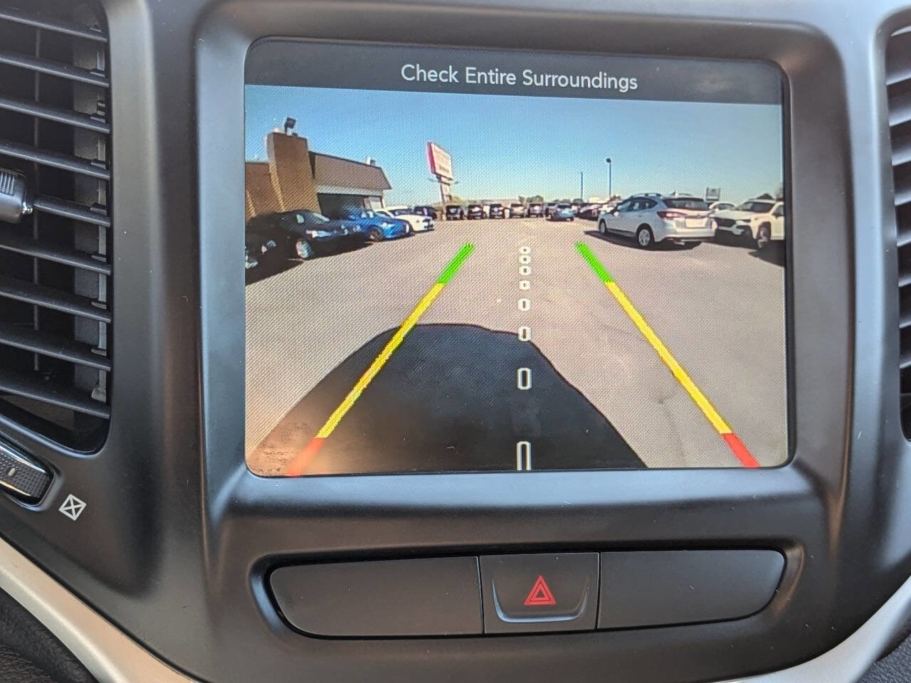 Used 2017 Jeep Cherokee Trailhawk w/ Cold Weather Group image 22