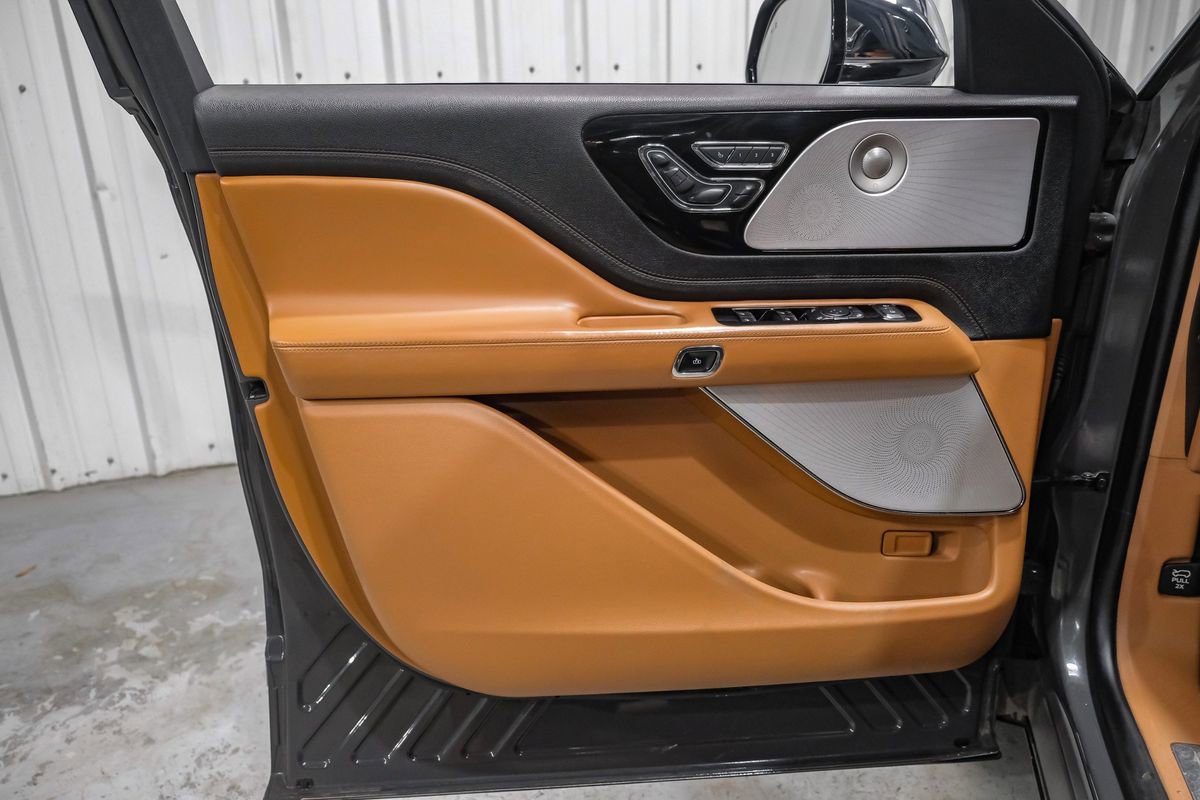 Used 2020 Lincoln Aviator Black Label Grand Touring w/ Class IV Trailer Tow Package image 44