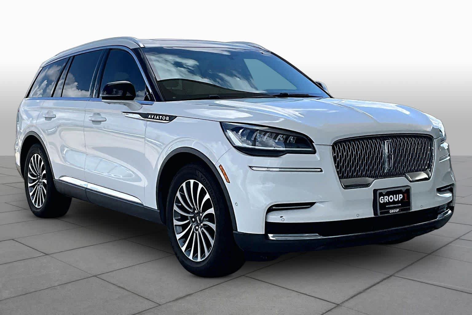 Used 2023 Lincoln Aviator Reserve w/ Elements Package Plus RWD image 3