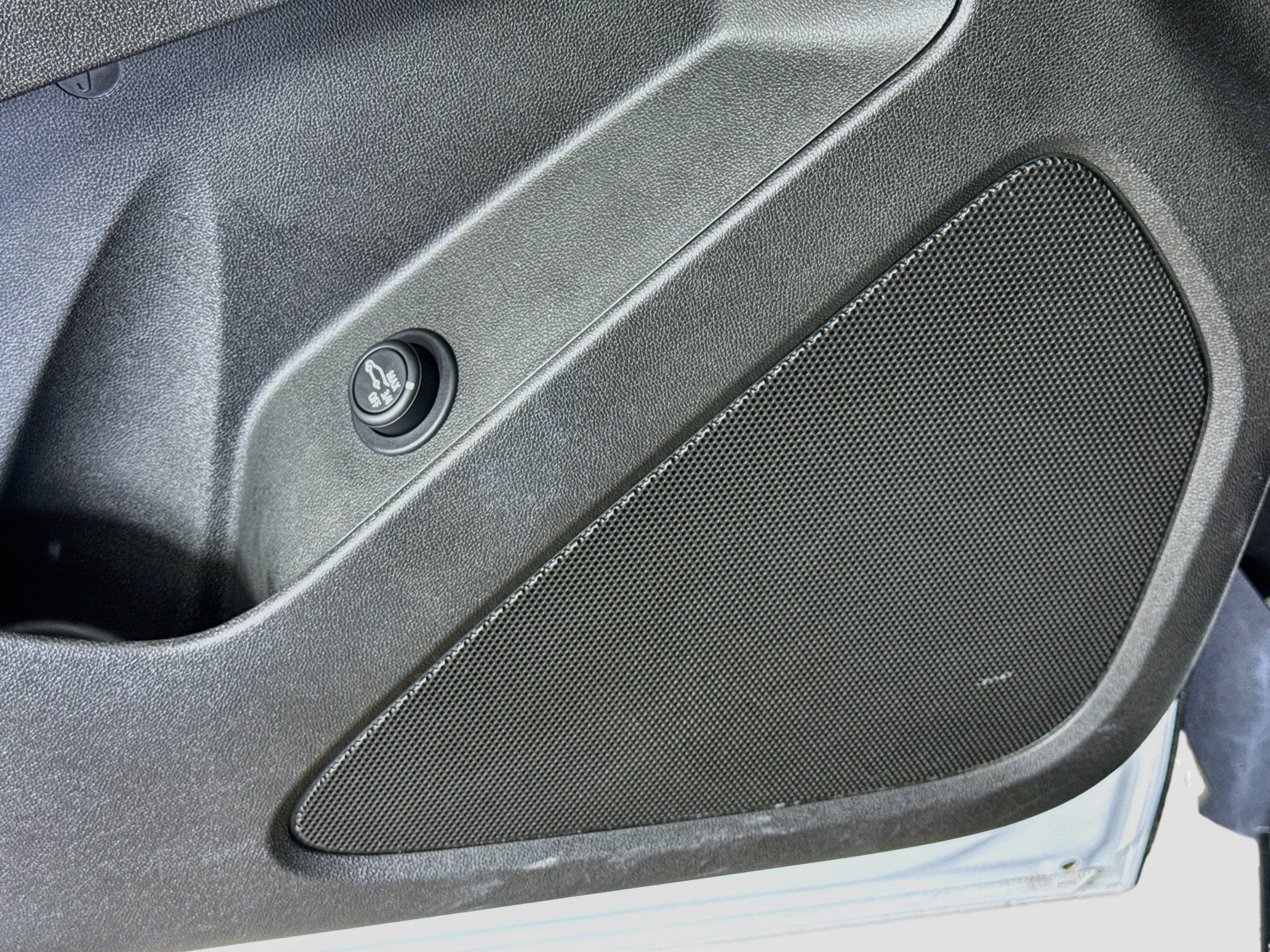 Used 2023 Chevrolet Equinox LT FWD image 20