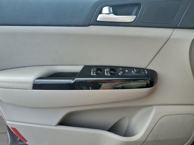 Used 2020 Kia Sportage EX FWD image 16