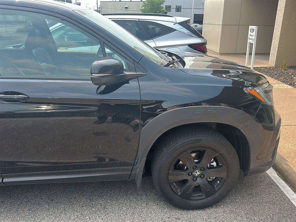 Used 2022 Honda Pilot TrailSport image 9