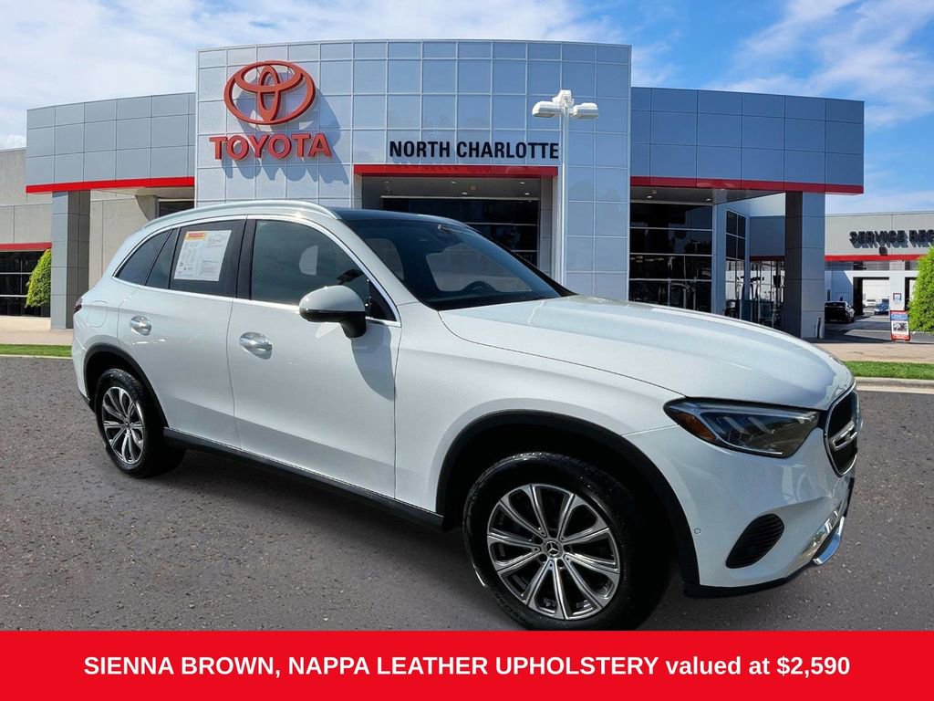 Used 2024 Mercedes-Benz GLC 300 4MATIC image 1