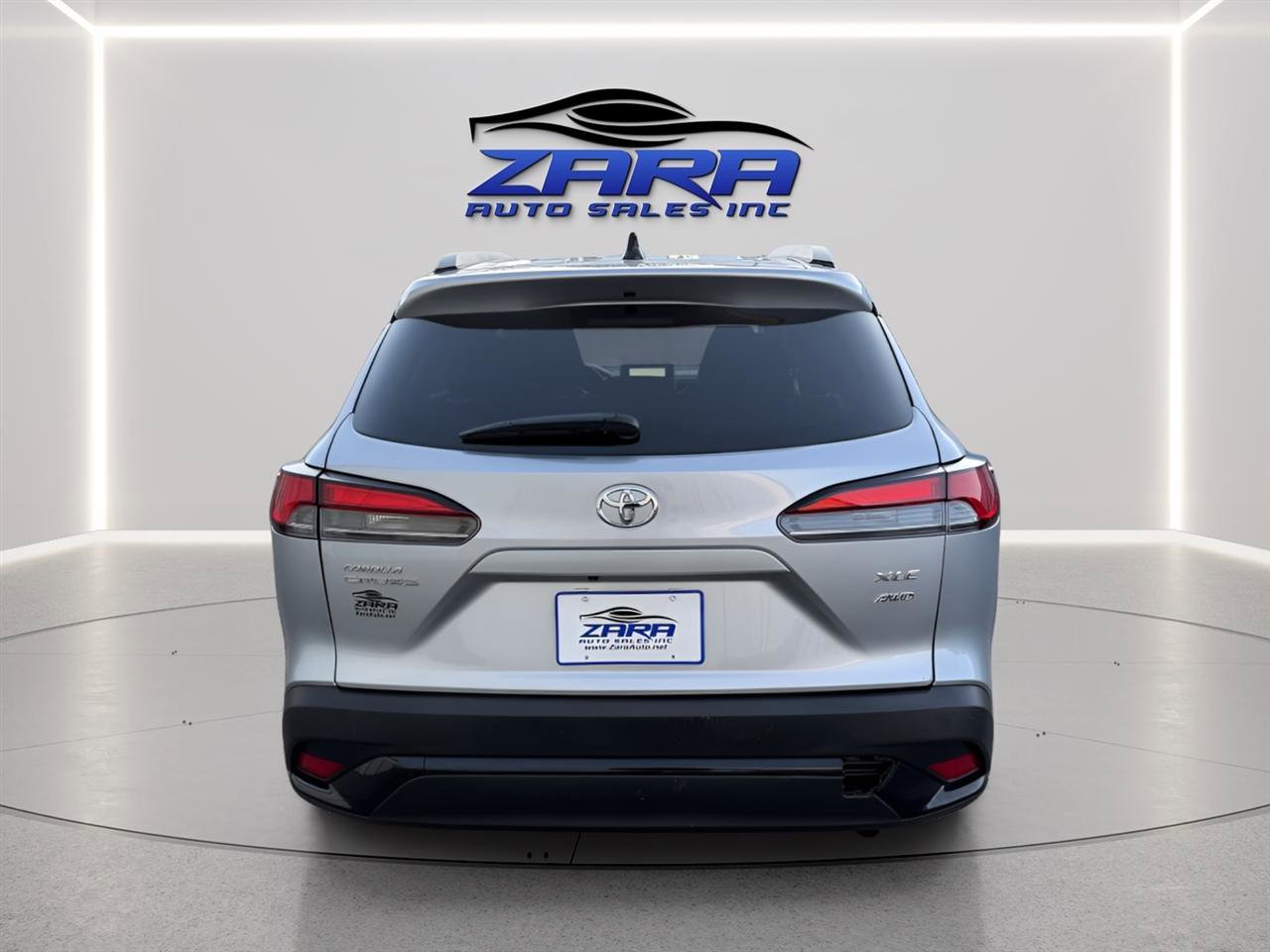 Used 2025 Toyota Corolla Cross XLE image 5