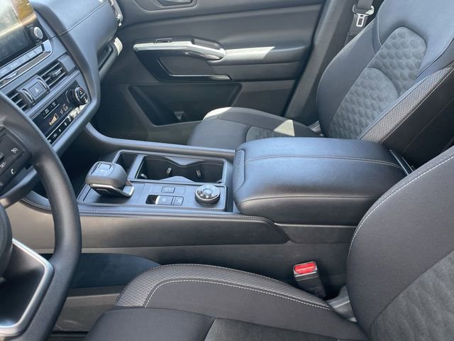 Used 2024 Nissan Pathfinder S AWD/4WD image 20