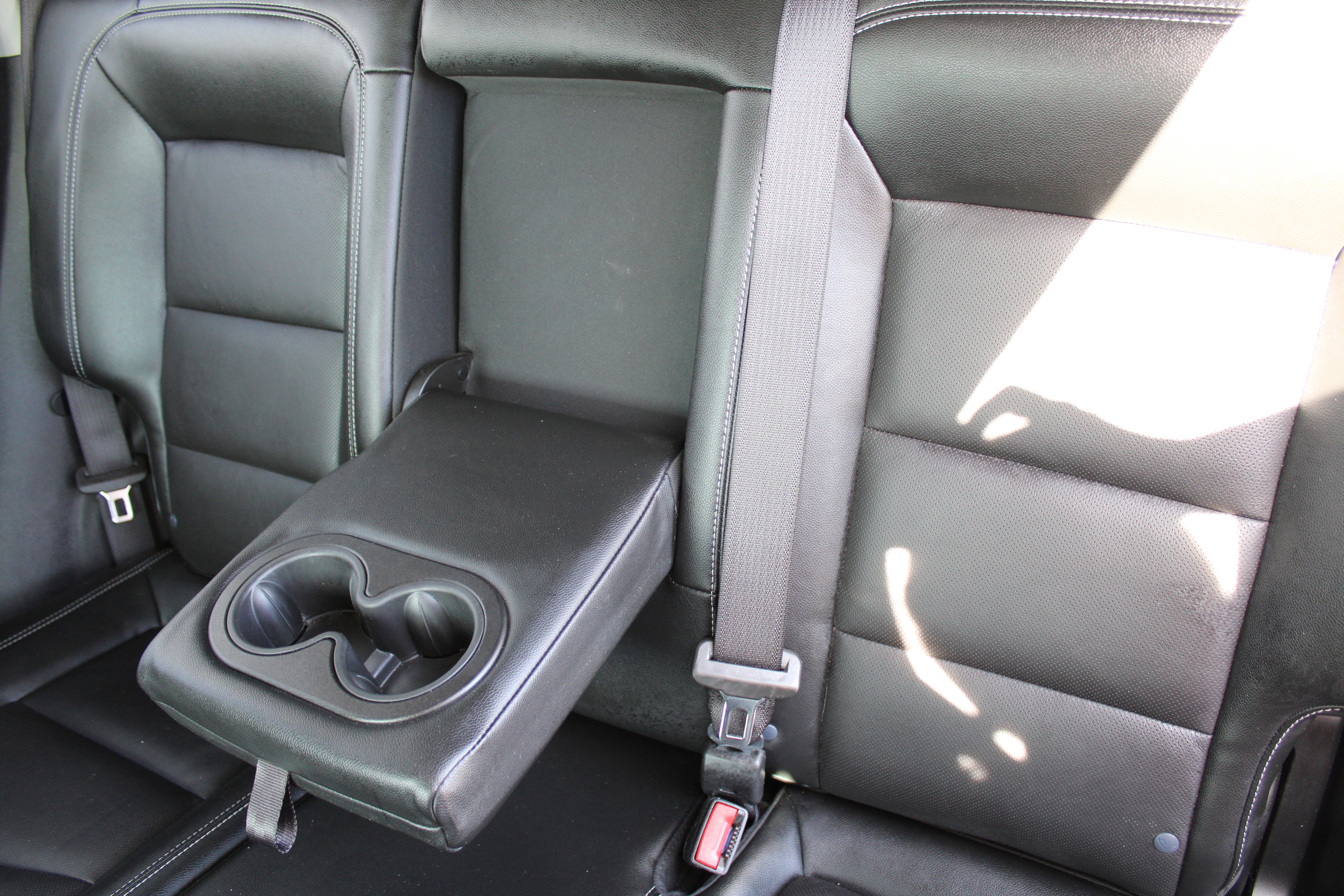 Used 2024 GMC Terrain SLT image 19