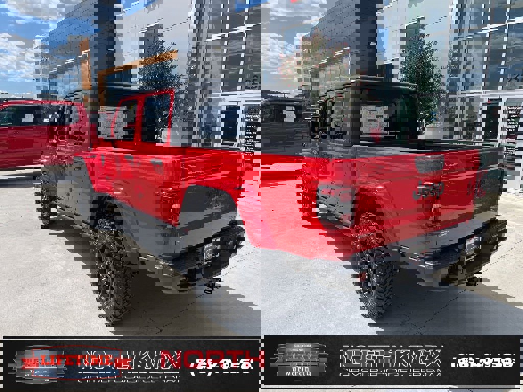 New 2025 Jeep Gladiator Sport image 17