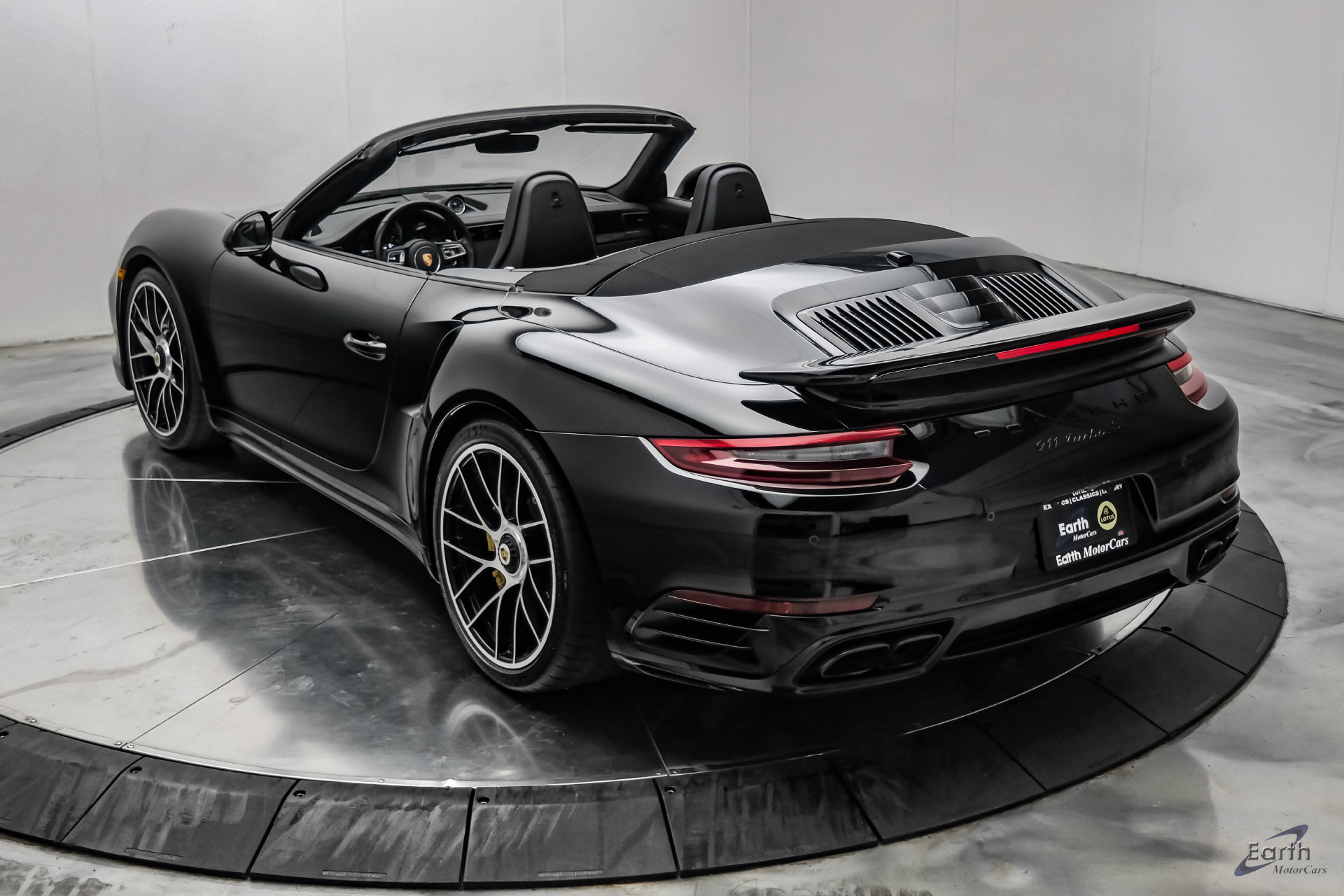 Used 2019 Porsche 911 Turbo S AWD/4WD image 14