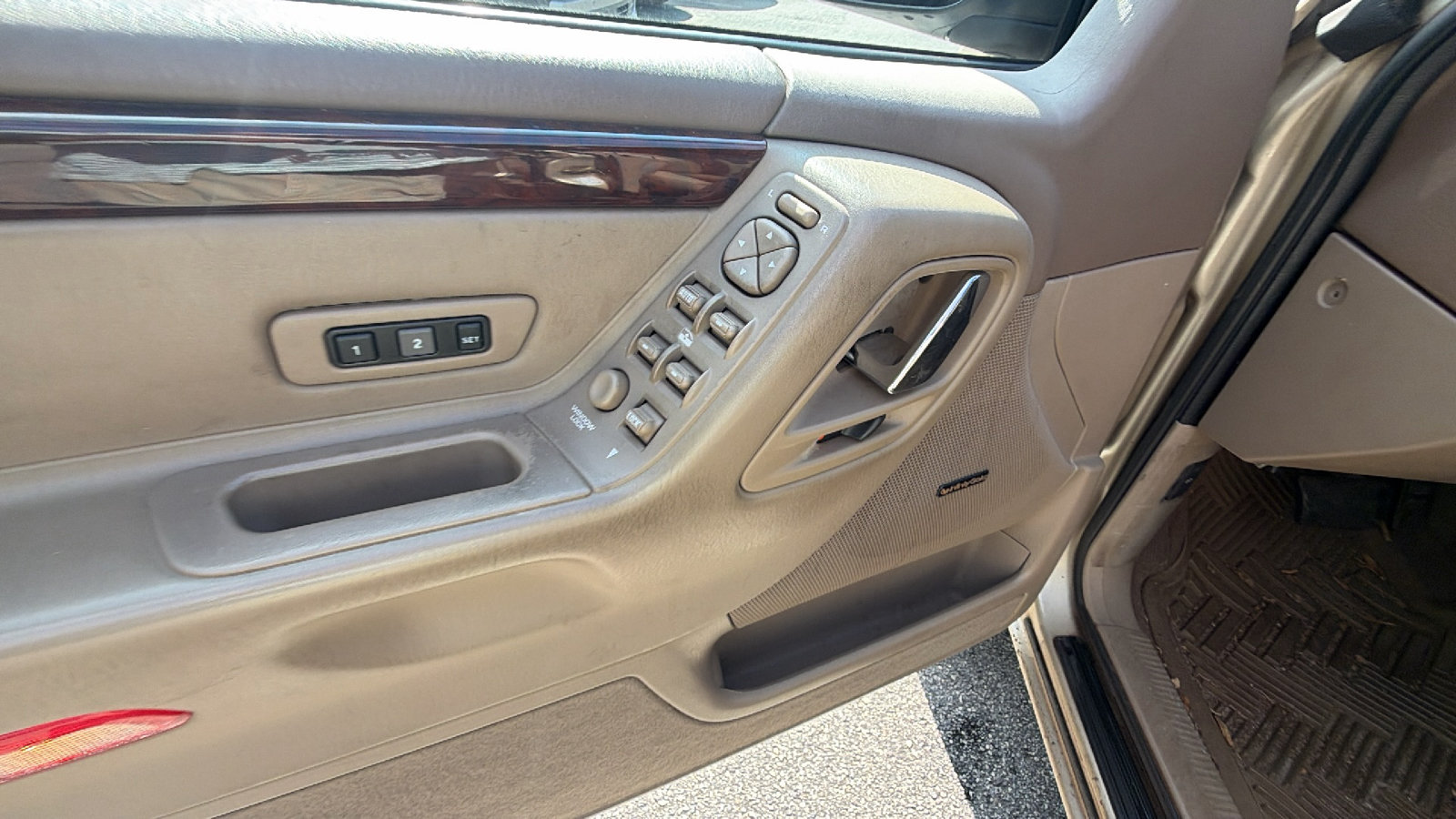 Used 2001 Jeep Grand Cherokee Limited AWD/4WD image 15