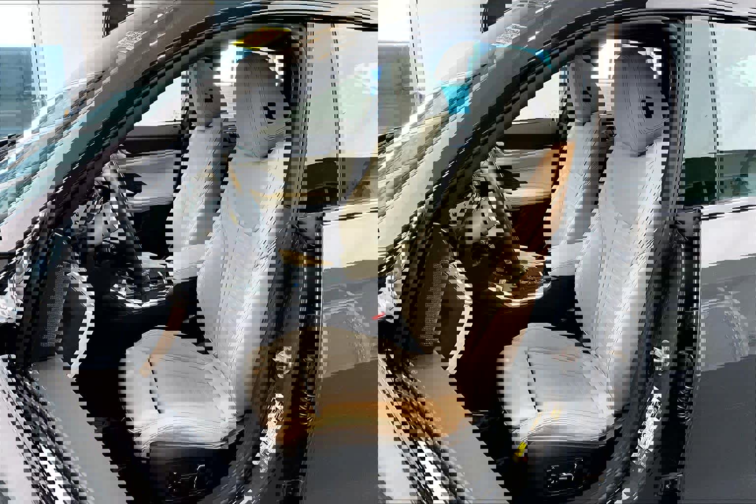 Used 2025 BMW i4 M50 w/ Premium Package image 8