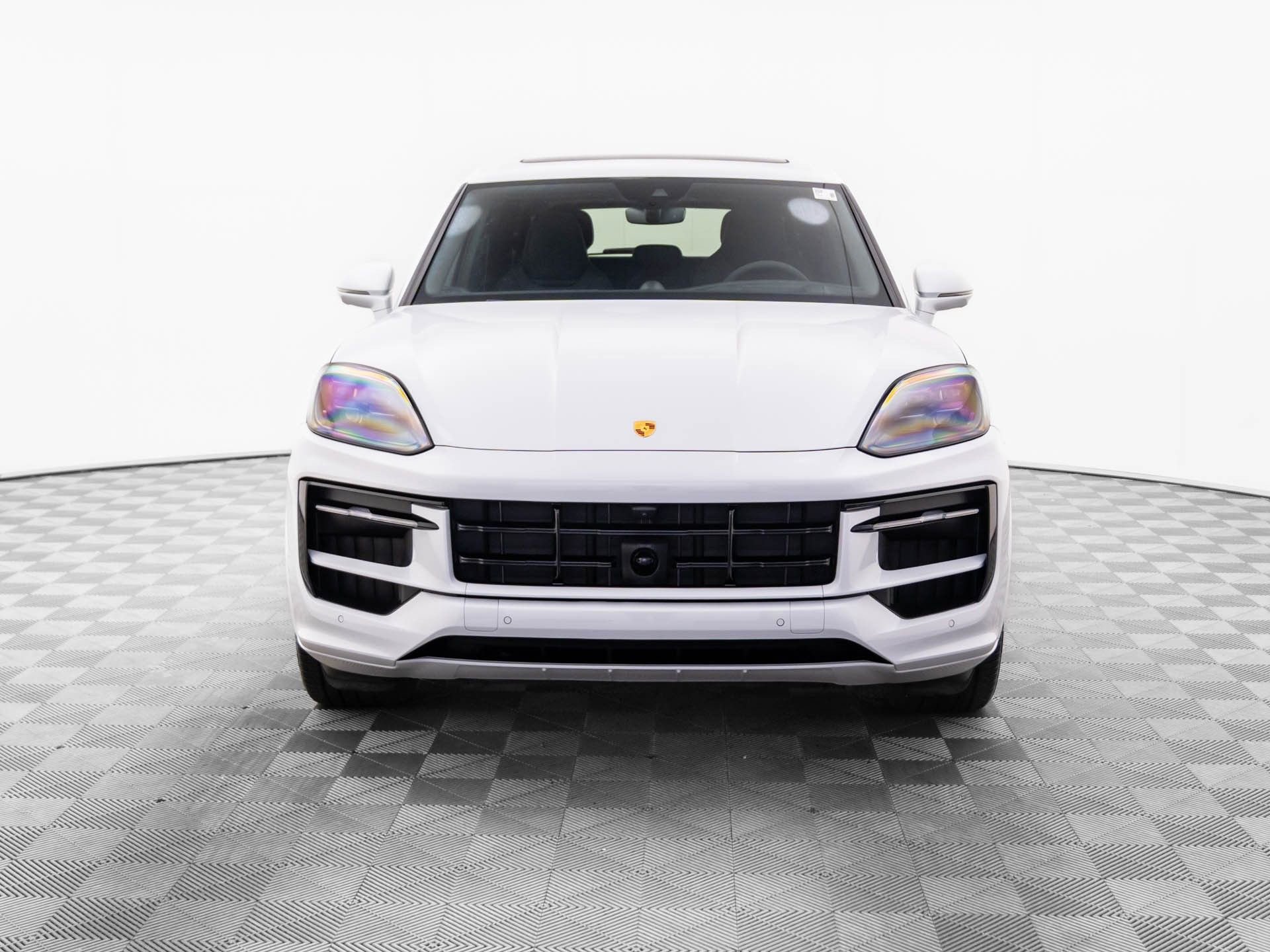 New 2026 Porsche Cayenne GTS image 9