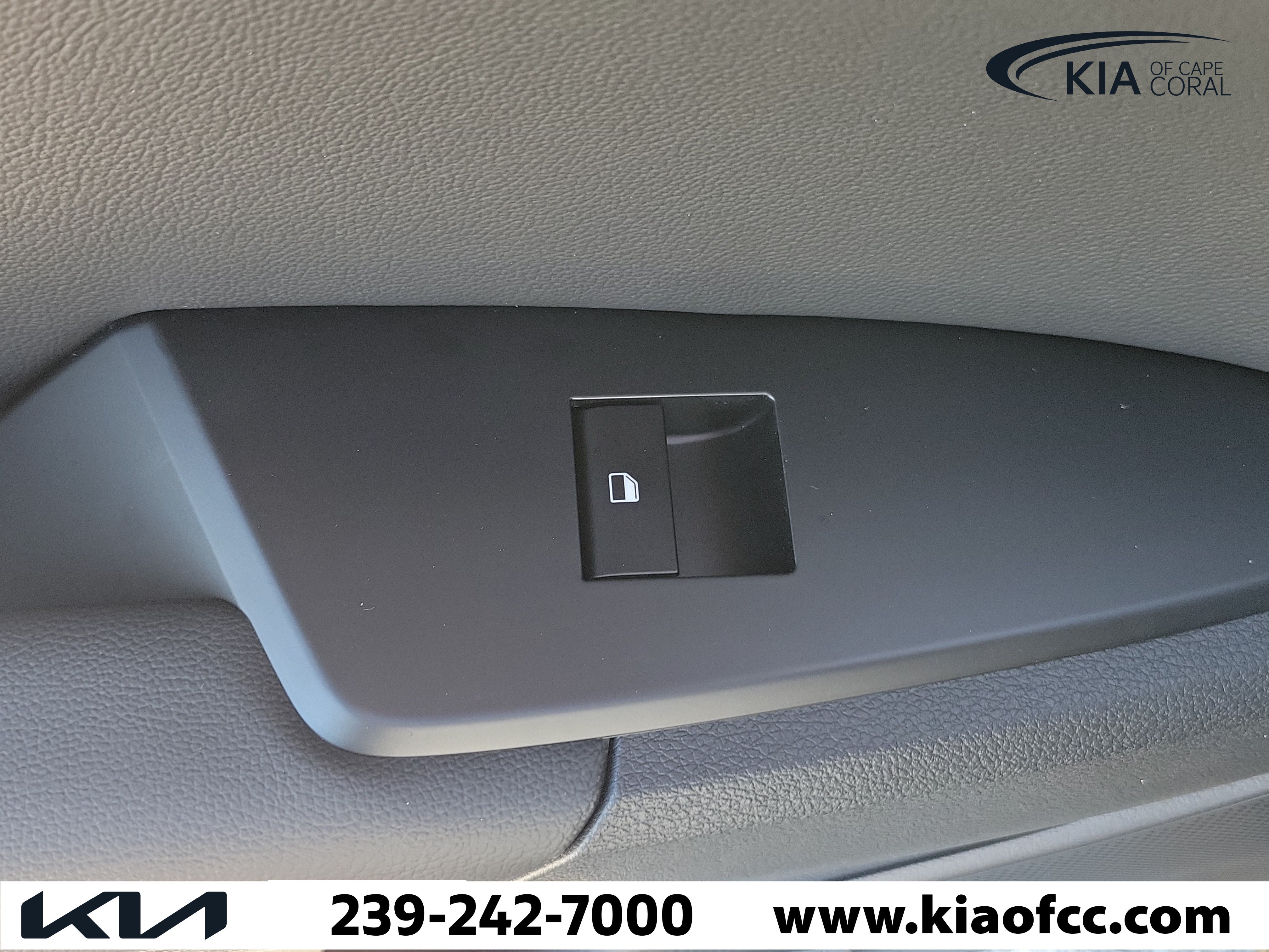 New 2027 Kia Sportage X-Line w/ X-Line Technology Package AWD/4WD image 16