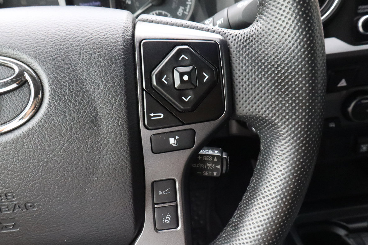 Used 2022 Toyota Tacoma TRD Off-Road image 31