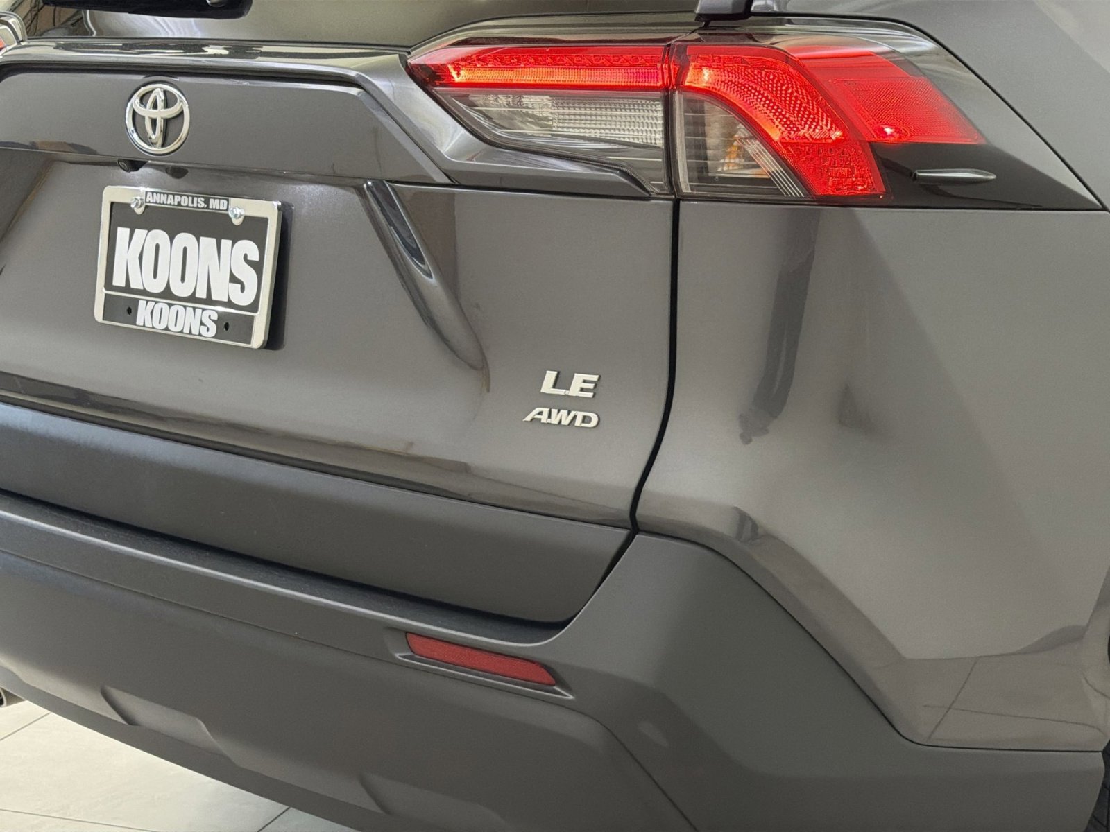Used 2024 Toyota RAV4 LE AWD/4WD image 30