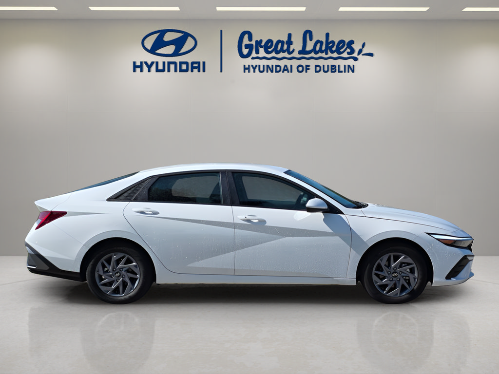 Used 2026 Hyundai Elantra Hybrid FWD image 6